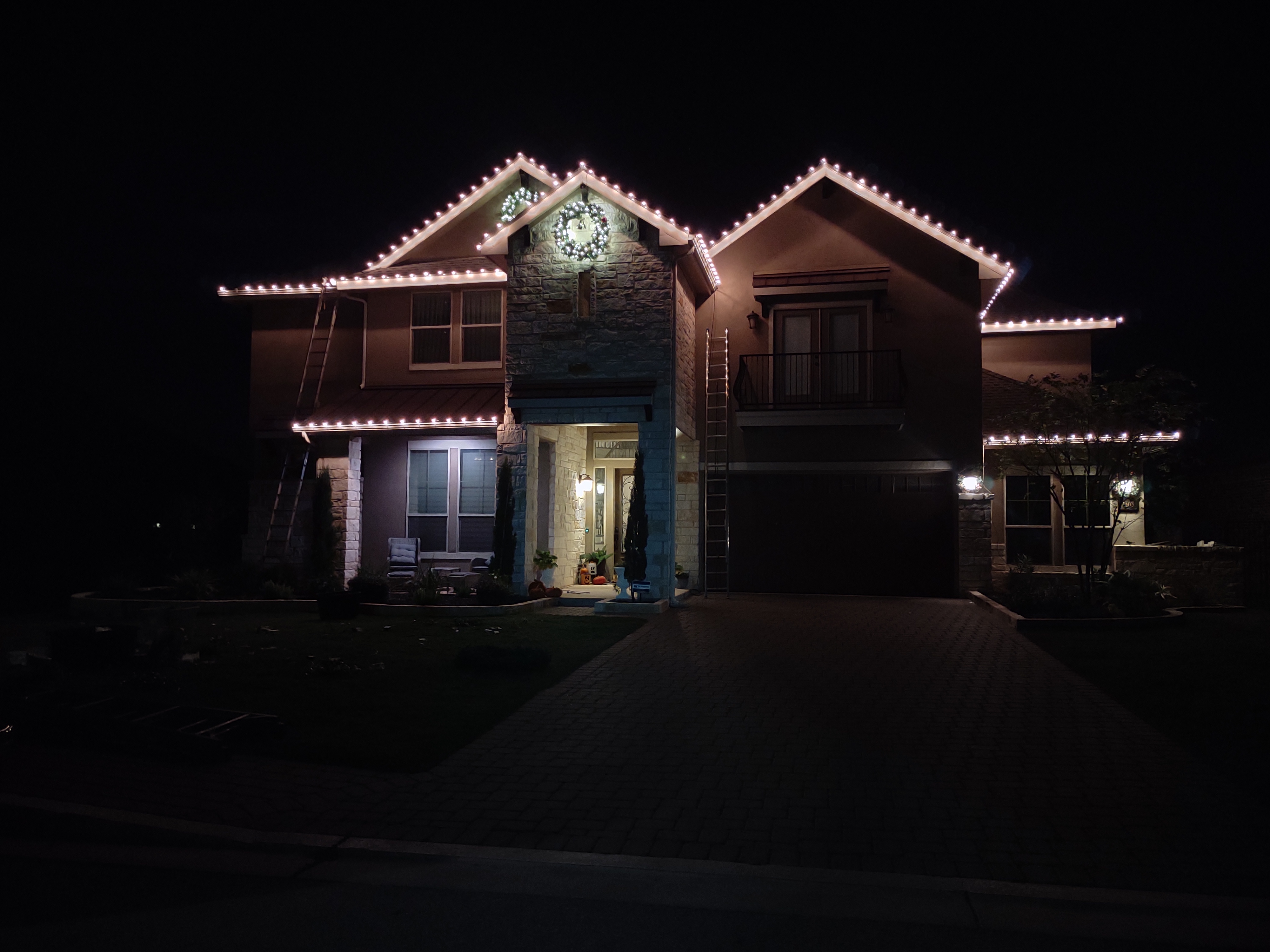 austin christmas light installation, christmas lights austin, christmas light installers, austin tx, christmas light installation